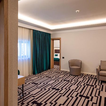Hotel Carolin Călimăneşti Exterior foto